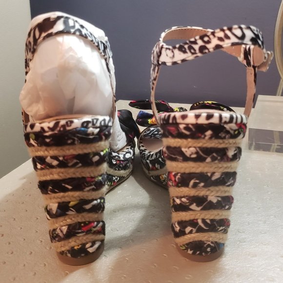 Betsey Johnson Carie Wedge Sandals in Black - Picture 5 of 7